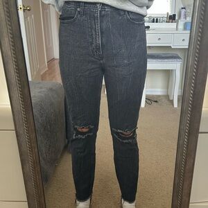 Abercrombie & Fitch Ultra High Rise Mom Jeans Size 27